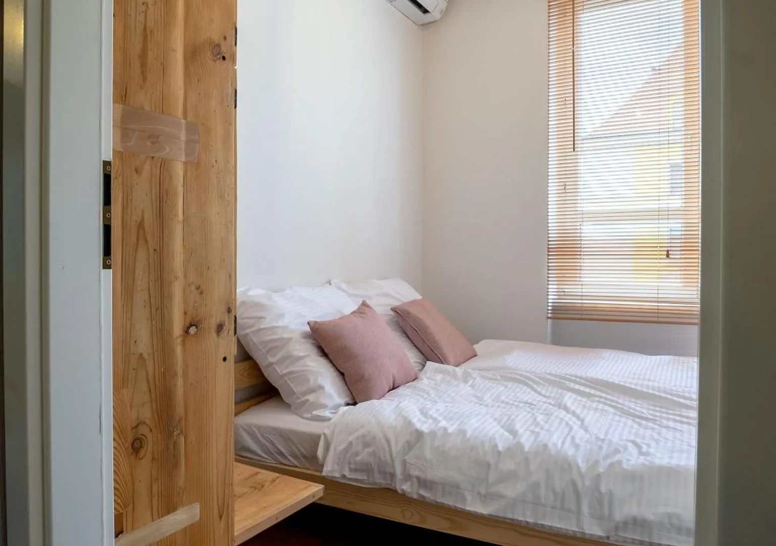 דירה ורוצלב Swidnicka Market Square View Ac & Balcony - Properunit פולין